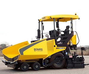 Асфальтоукладчик BOMAG BF 300 P