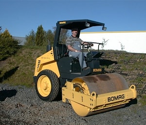 Грунтовый каток BOMAG BW 124 DH
