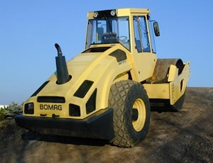 Грунтовые катки BOMAG BW 211 D-4 и BW 211 PD-4